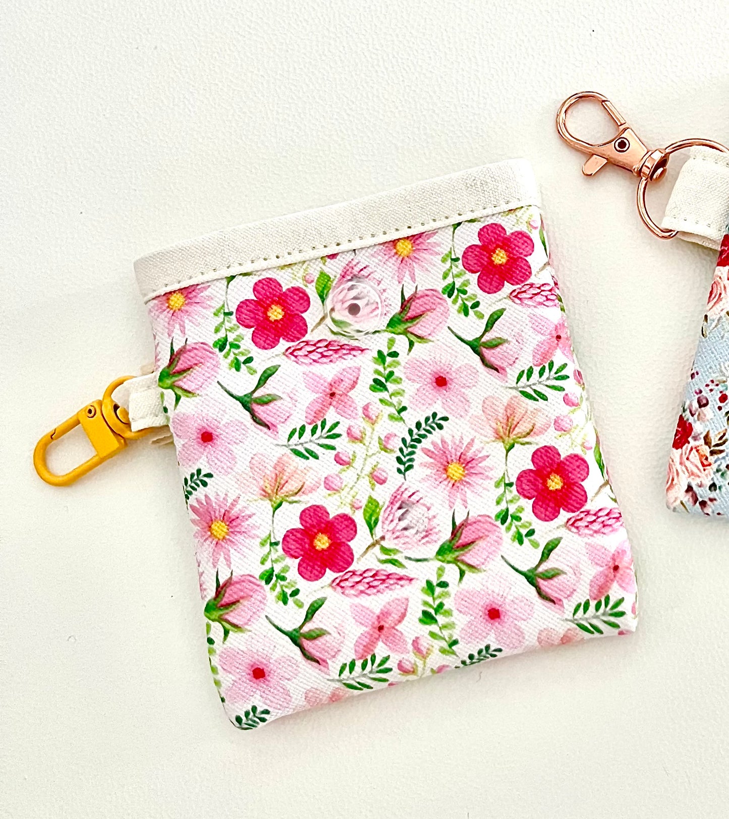Poopbag | SHABBY BLOOM